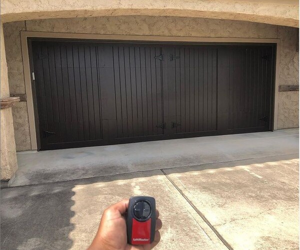 Garage Door Installation in Houston, TX (1)